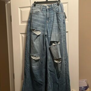 HollisterJeans size 7/28
